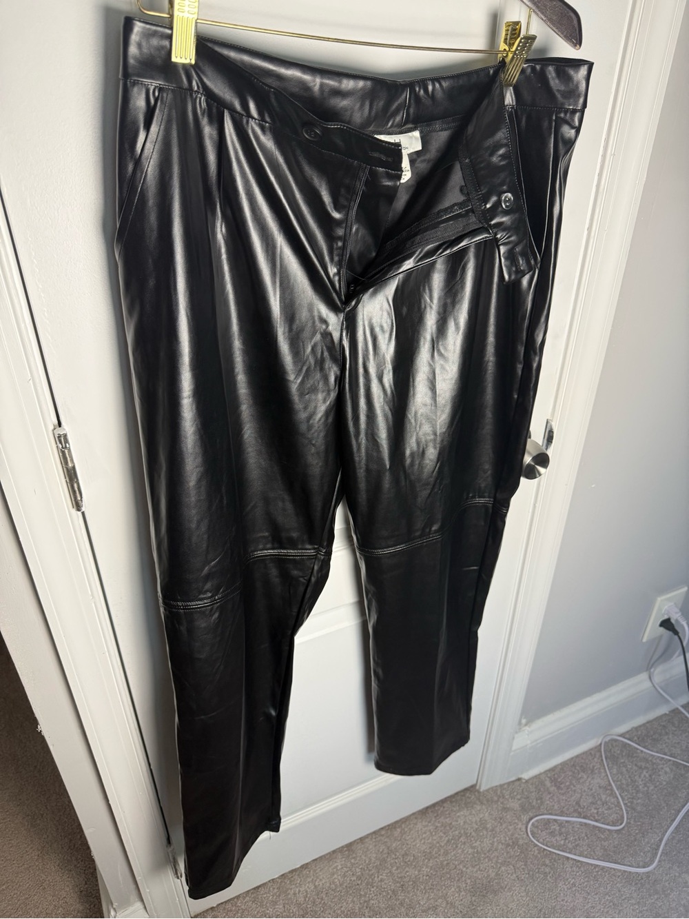 Halston Black Faux Leather Bomber Pants